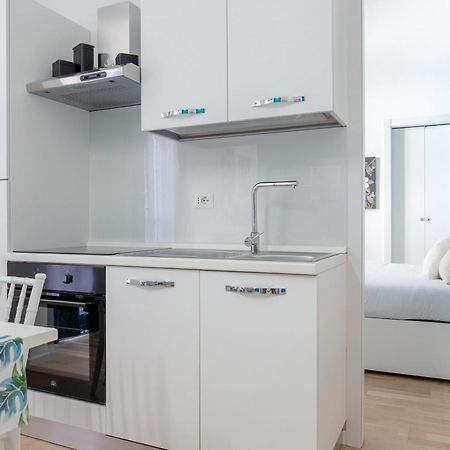 Parisi Apt Rome Luaran gambar