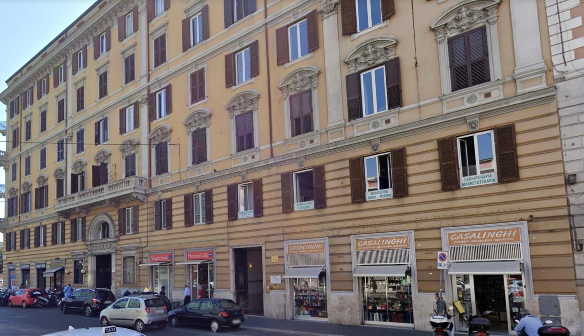 Parisi Apt Rome Luaran gambar