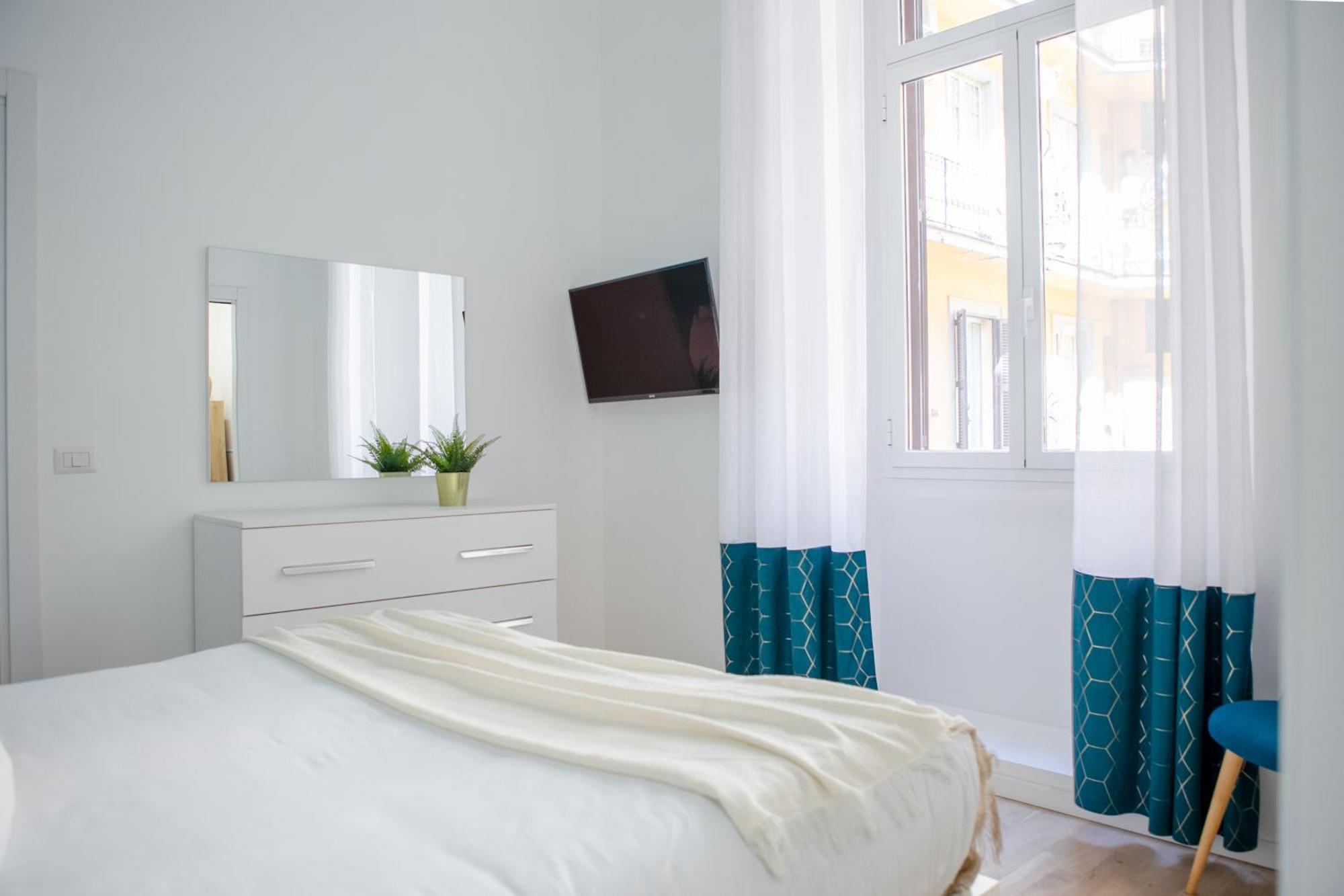 Parisi Apt Rome Luaran gambar